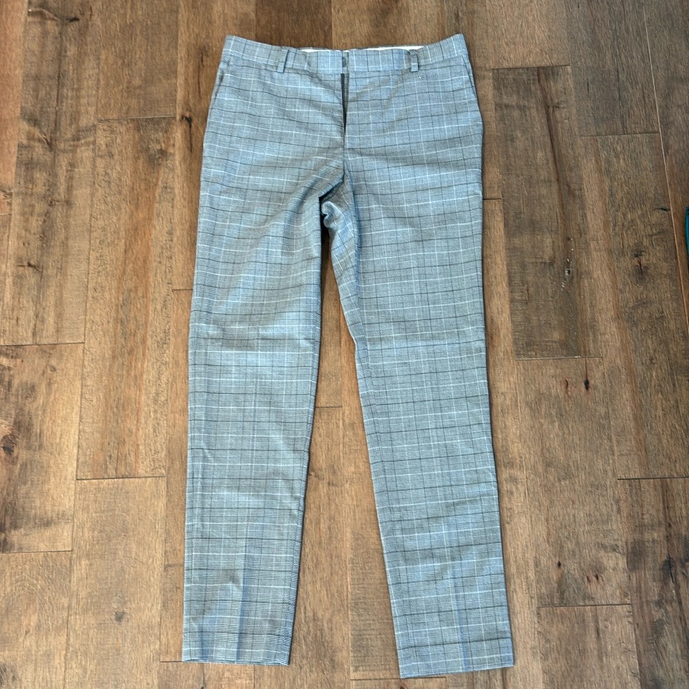 Skinny fit dress pants